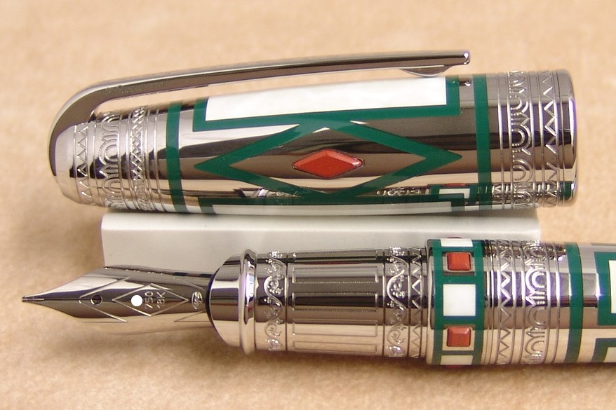 STDupontLimitedEditionMediciFountainPen_D